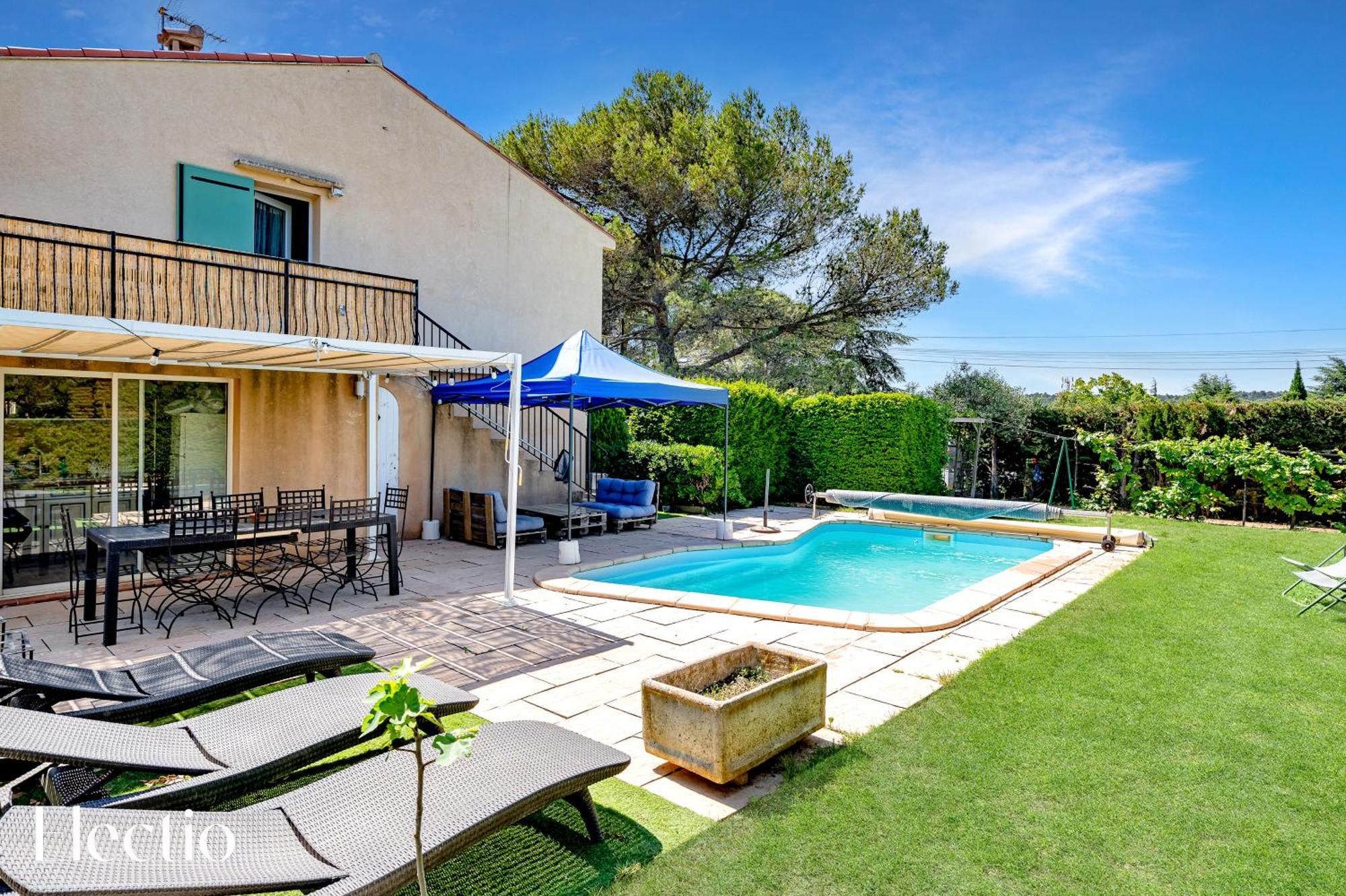 Villa Oliveda - Piscine & Salon Cinema Lourmarin Exterior photo