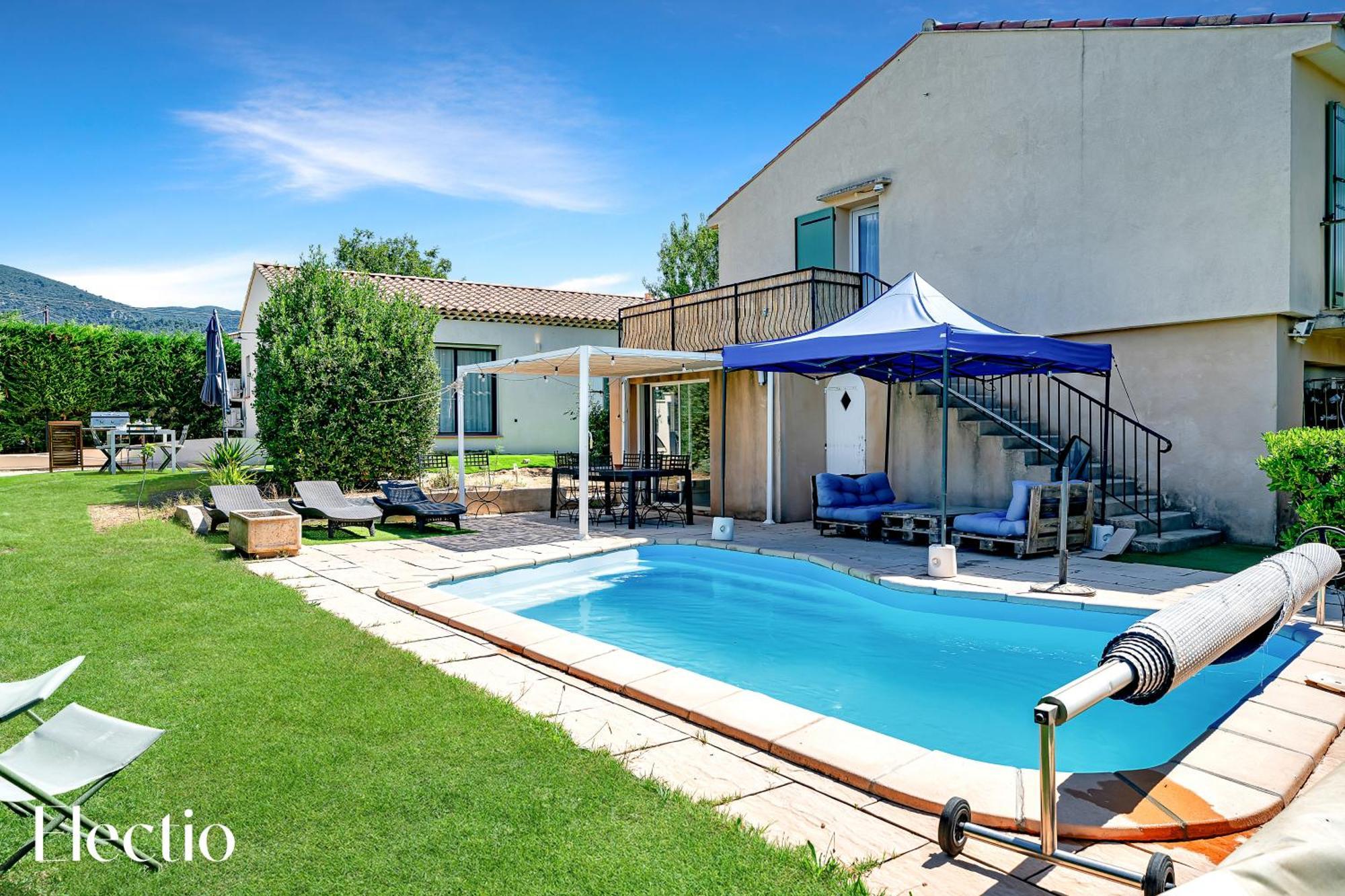 Villa Oliveda - Piscine & Salon Cinema Lourmarin Exterior photo